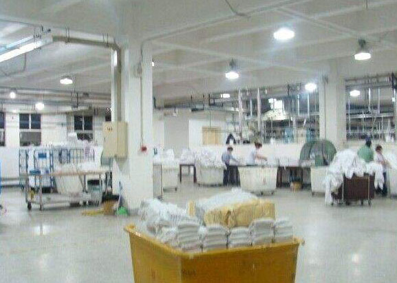 請把洗衣粉放在通風處，拒絕雨水